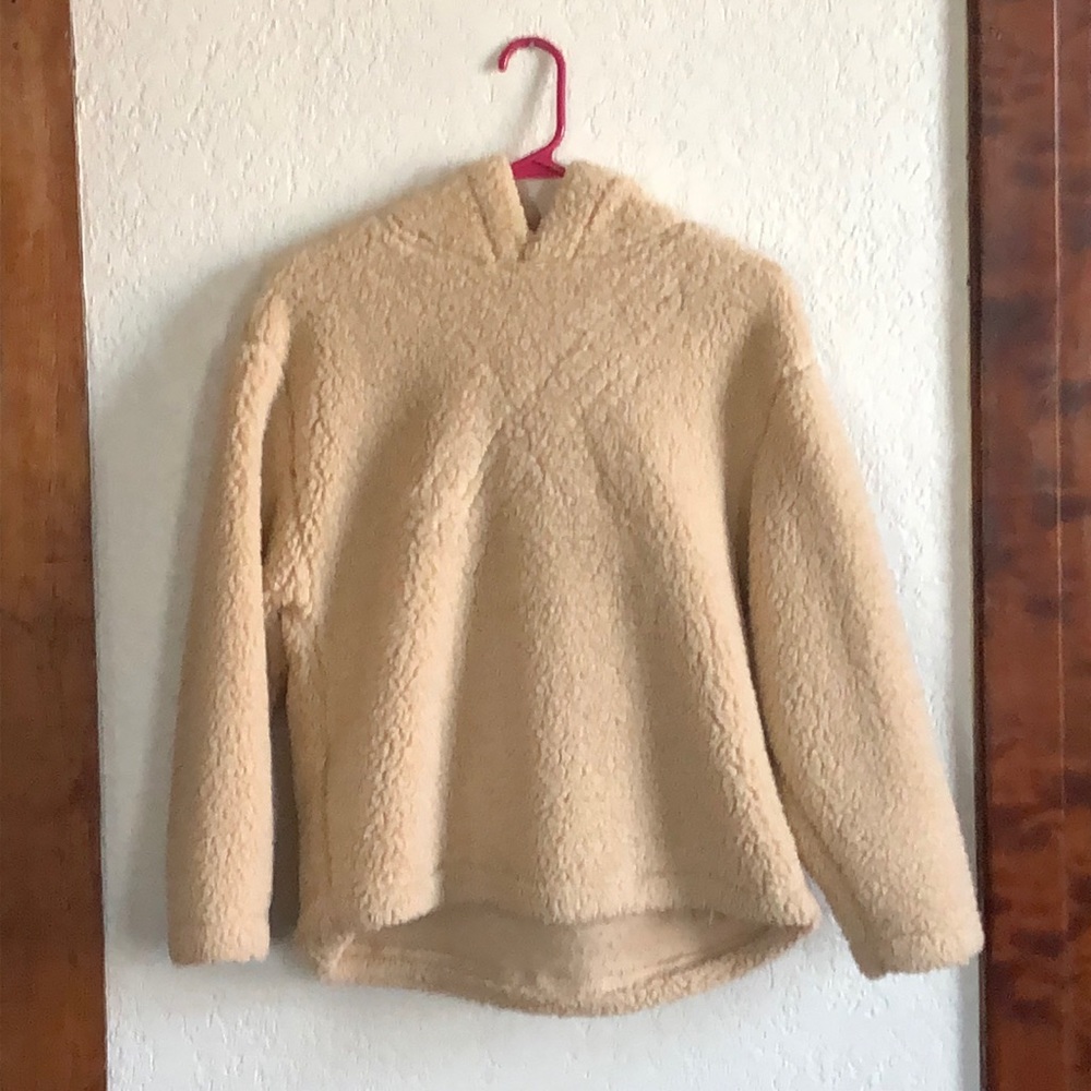 Teddy bear pullover